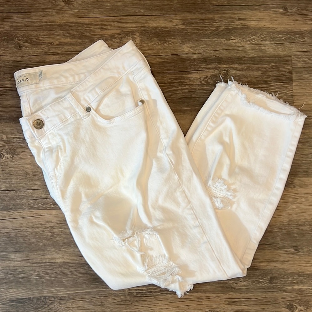 Torrid distressed capris